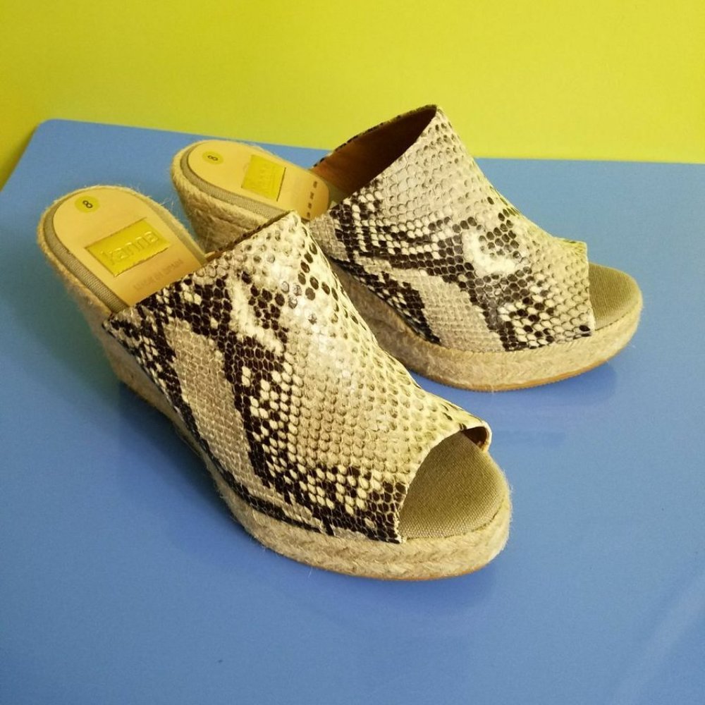 NWOB KANNA Wedge Shoes